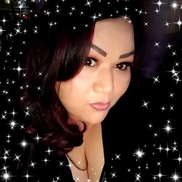 Meet your Posher, Mireya - Picture 1 of 1